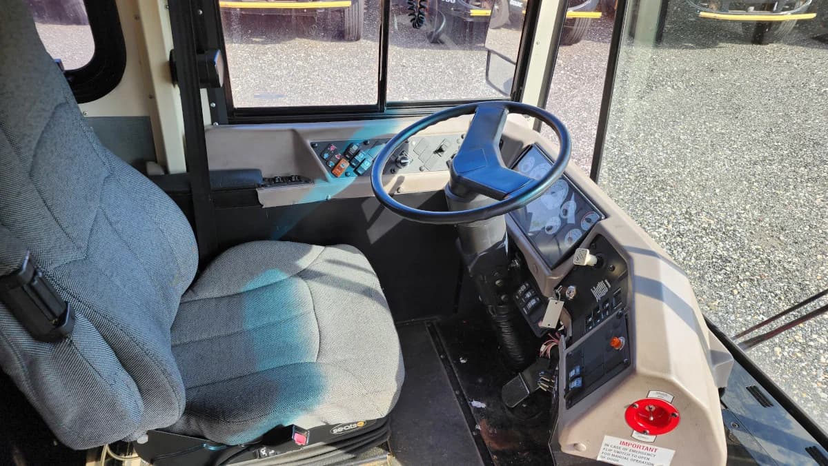 2012 International RE Activity Bus - Image 7