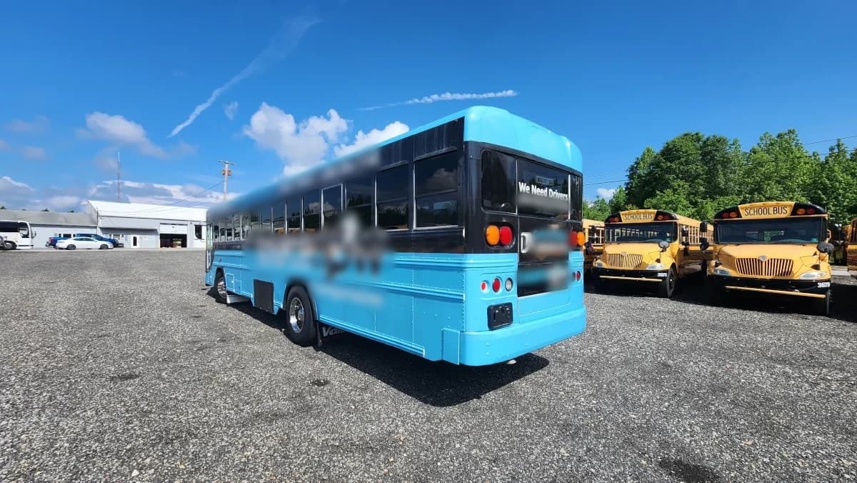2011 Blue Bird FE Flat Nose Activity Bus - Image 4