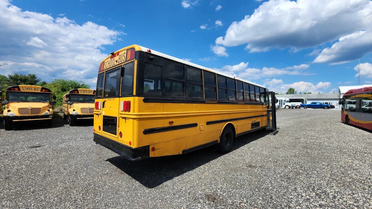 2016 Thomas Dual Door A/C - Image 25