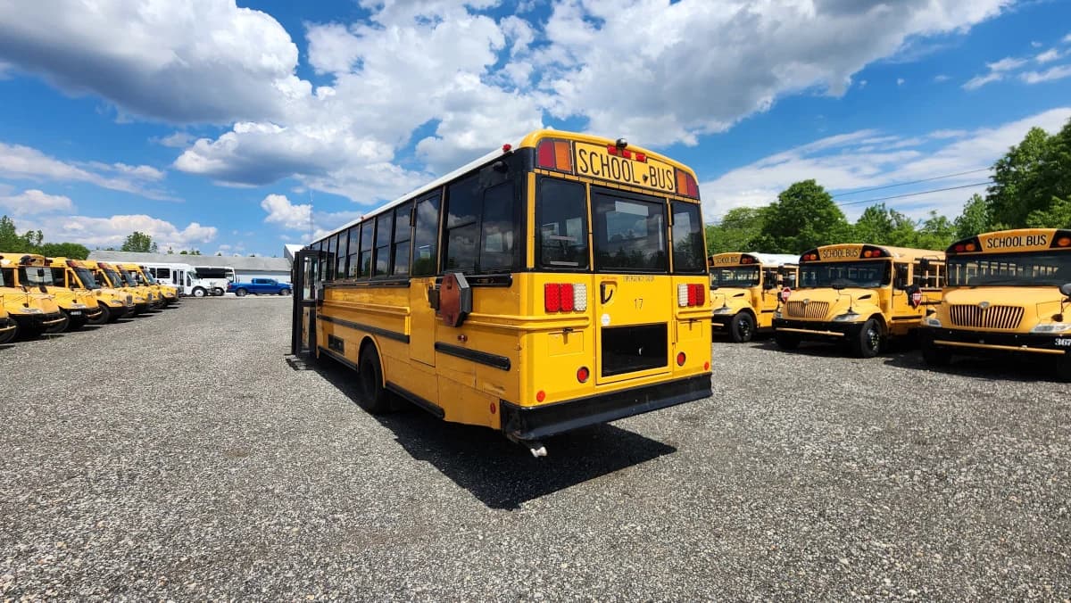2016 Thomas Dual Door A/C - Image 4