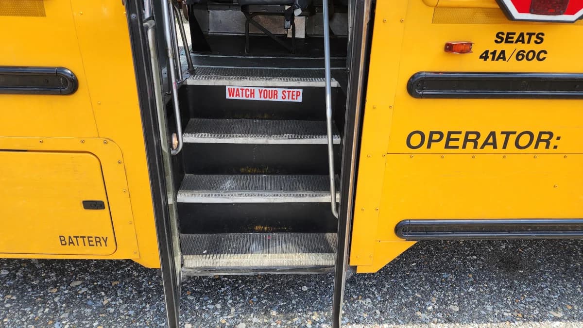 2016 Thomas Dual Door A/C - Image 5