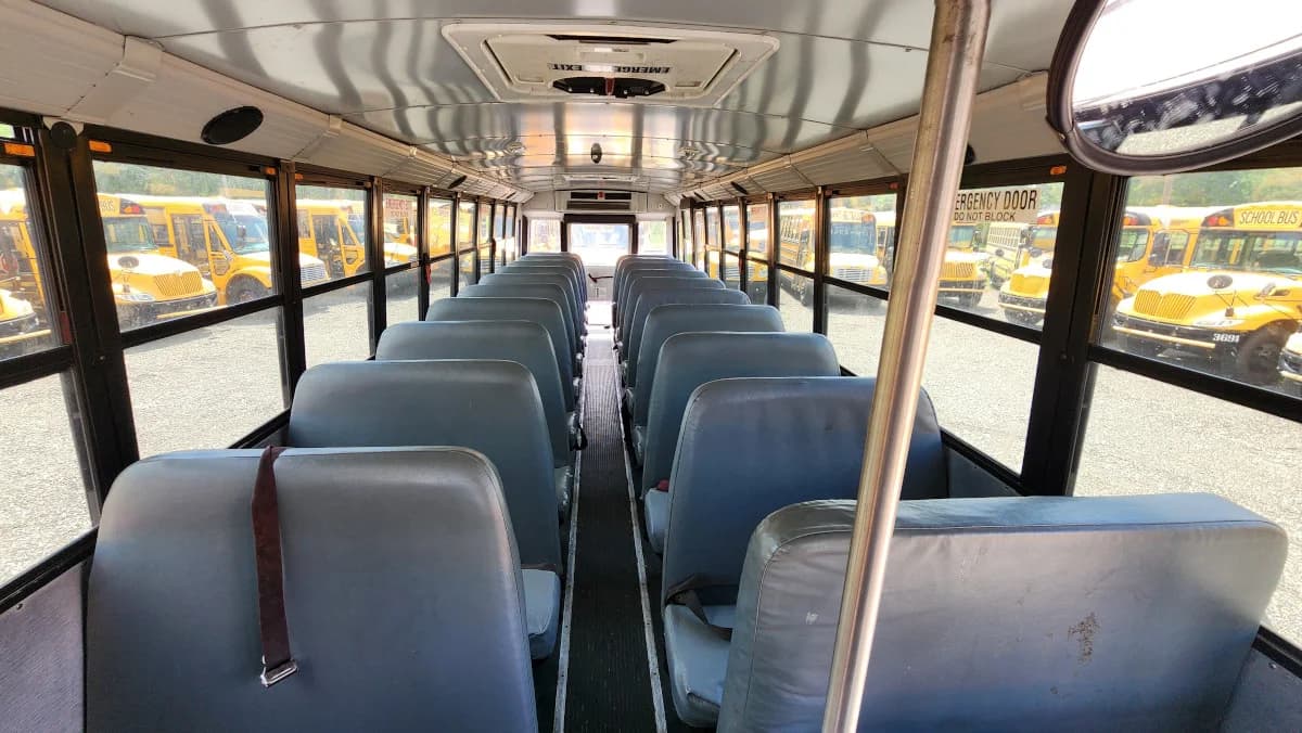 2016 Thomas Dual Door A/C - Image 15