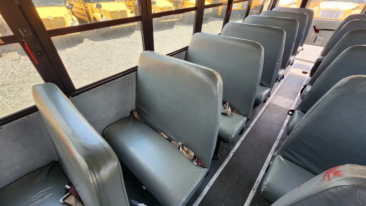 2016 Thomas Dual Door A/C - Image 16