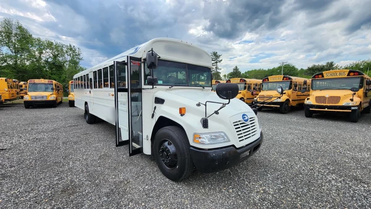 2017 Blue Bird Vision A/C - Image 29