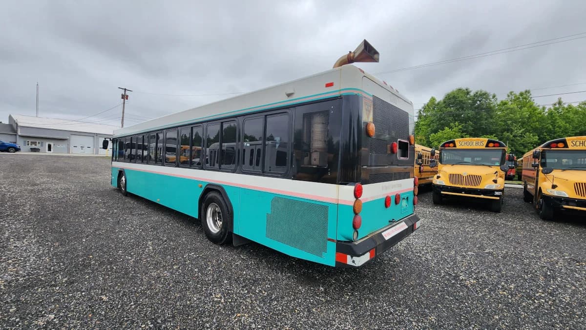 2013 GILLIG 40 Ft Low Floor Transit - Image 4