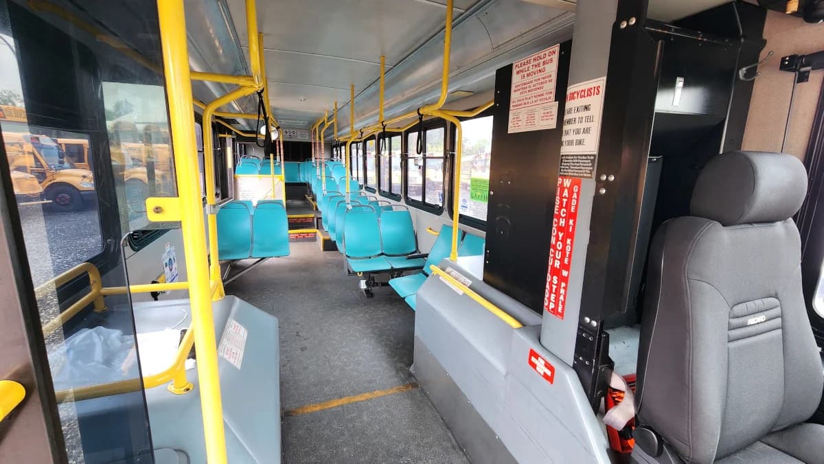 2013 GILLIG 40 Ft Low Floor Transit - Image 13