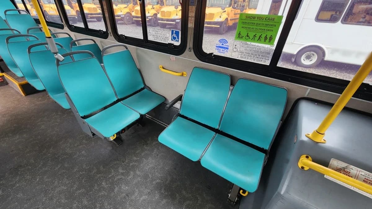 2013 GILLIG 40 Ft Low Floor Transit - Image 14