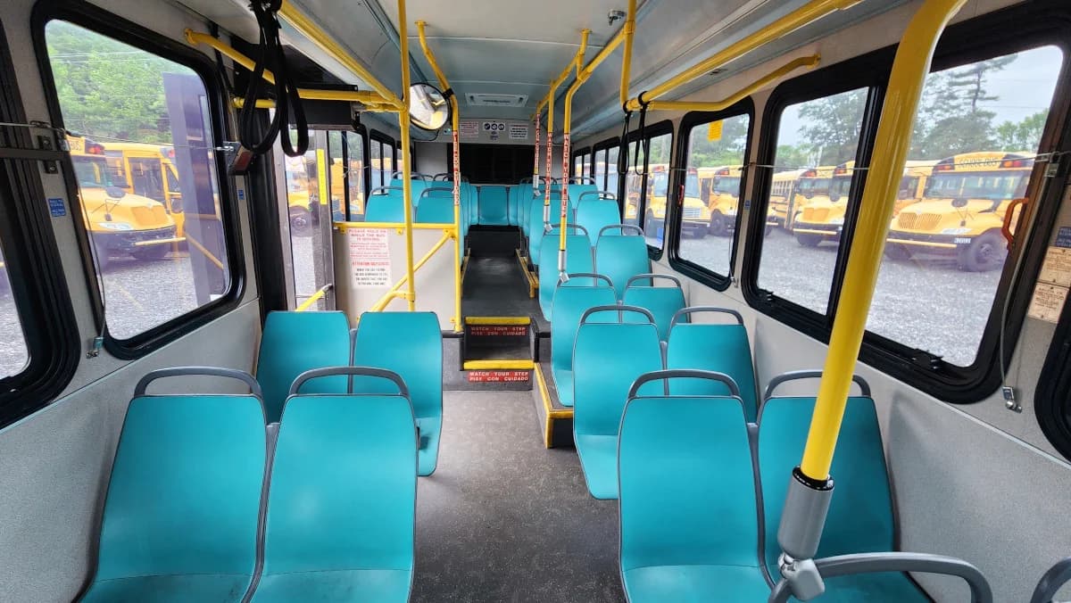 2013 GILLIG 40 Ft Low Floor Transit - Image 16