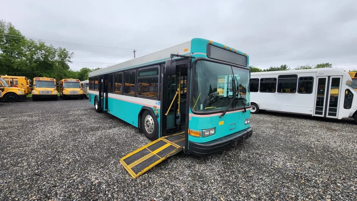 2013 GILLIG 40 Ft Low Floor Transit - Image 27