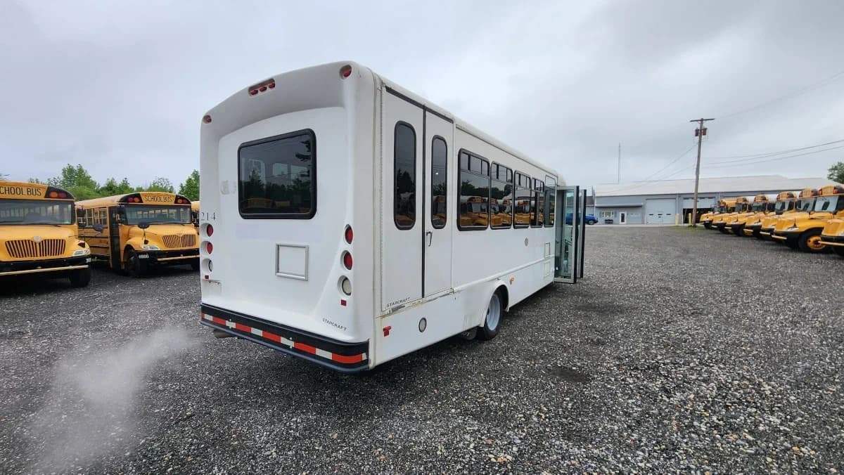 2019 F-550 ADA A/C Shuttle Bus - Image 31