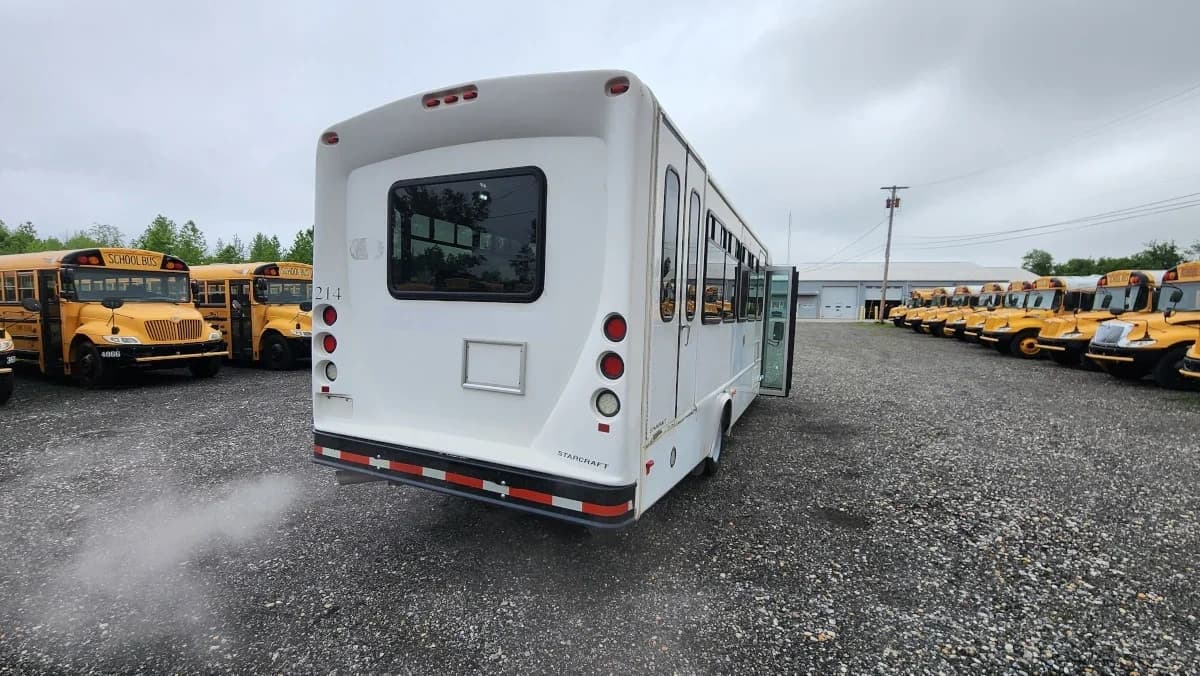 2019 F-550 ADA A/C Shuttle Bus - Image 32
