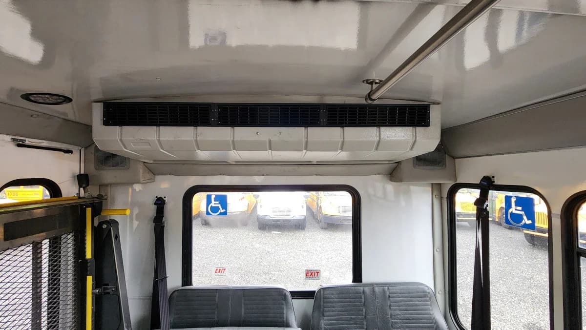2019 F-550 ADA A/C Shuttle Bus - Image 16