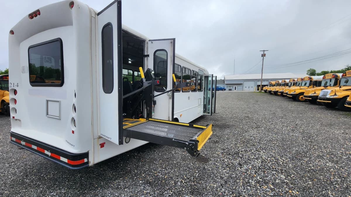 2019 F-550 ADA A/C Shuttle Bus - Image 22