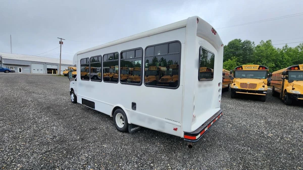 2016 Ford E-450 Starcraft ADA Shuttle - Image 34