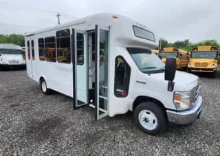 2016 Ford E-450 bus