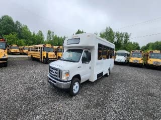 2016 Ford E-450 bus
