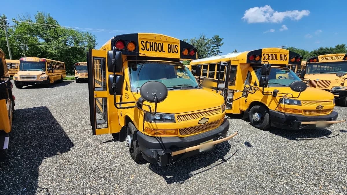 3 Matching 2021 Chevy NJ Spec Minotour 24 Passenger Buses - Image 25