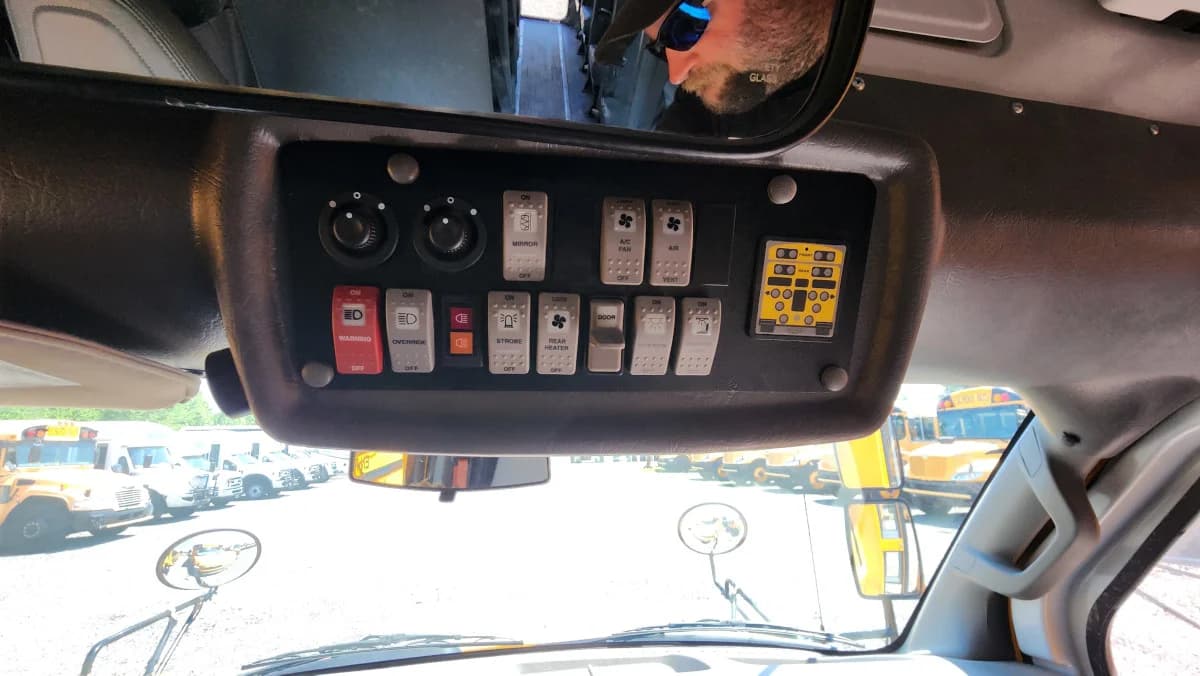3 Matching 2021 Chevy NJ Spec Minotour 24 Passenger Buses - Image 35