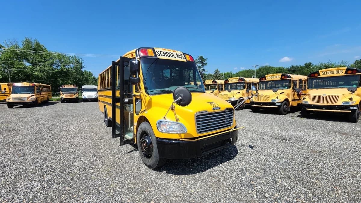 2017 Freightliner Thomas C2 48 - Image 2
