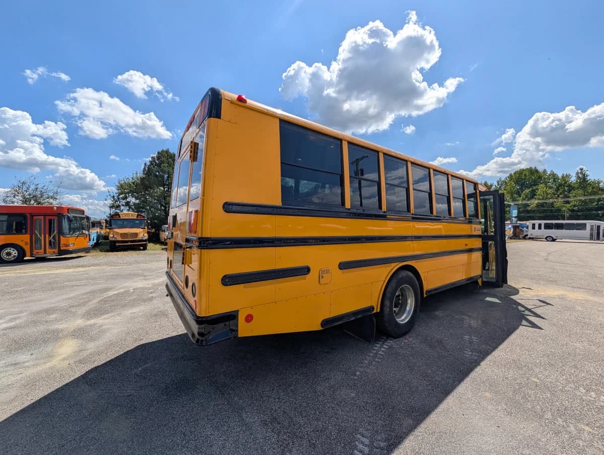 2017 Thomas C2 48 Passenger - Image 3
