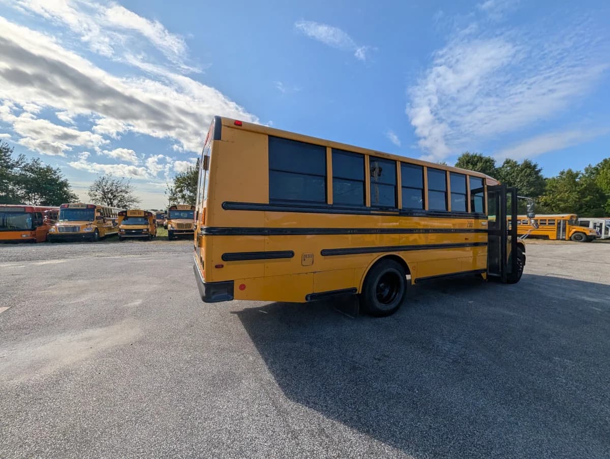 12 AVAILABLE THOMAS C2 48P - Image 3