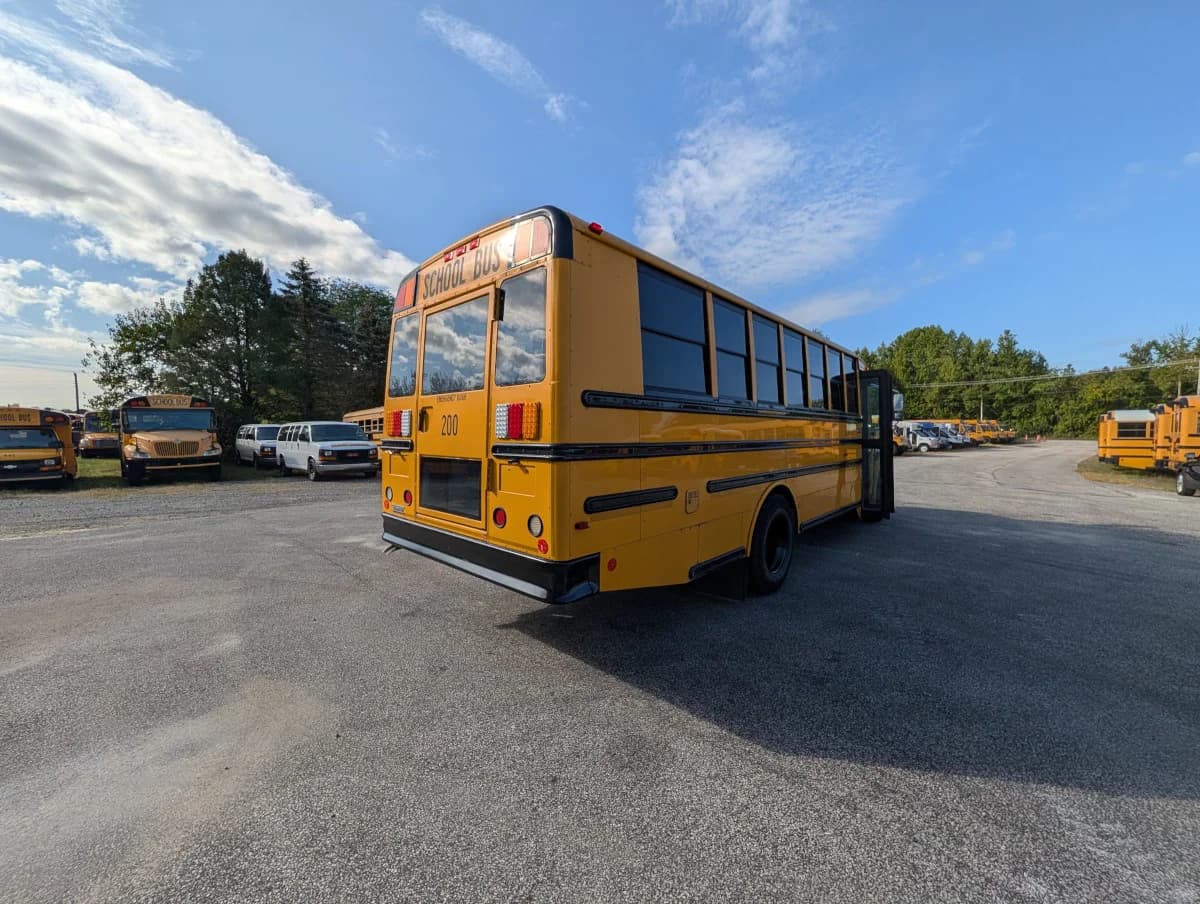 12 AVAILABLE THOMAS C2 48P - Image 18