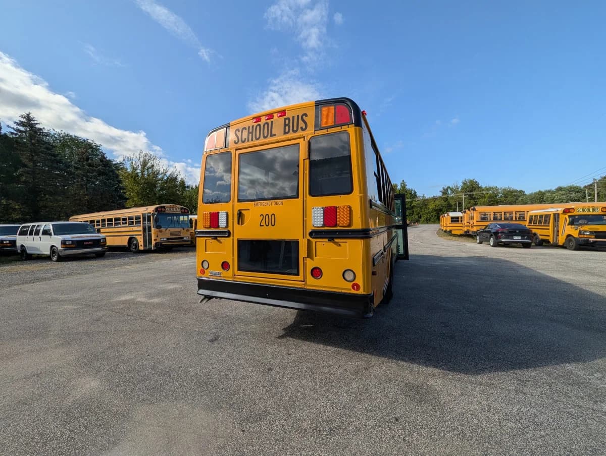 12 AVAILABLE THOMAS C2 48P - Image 19