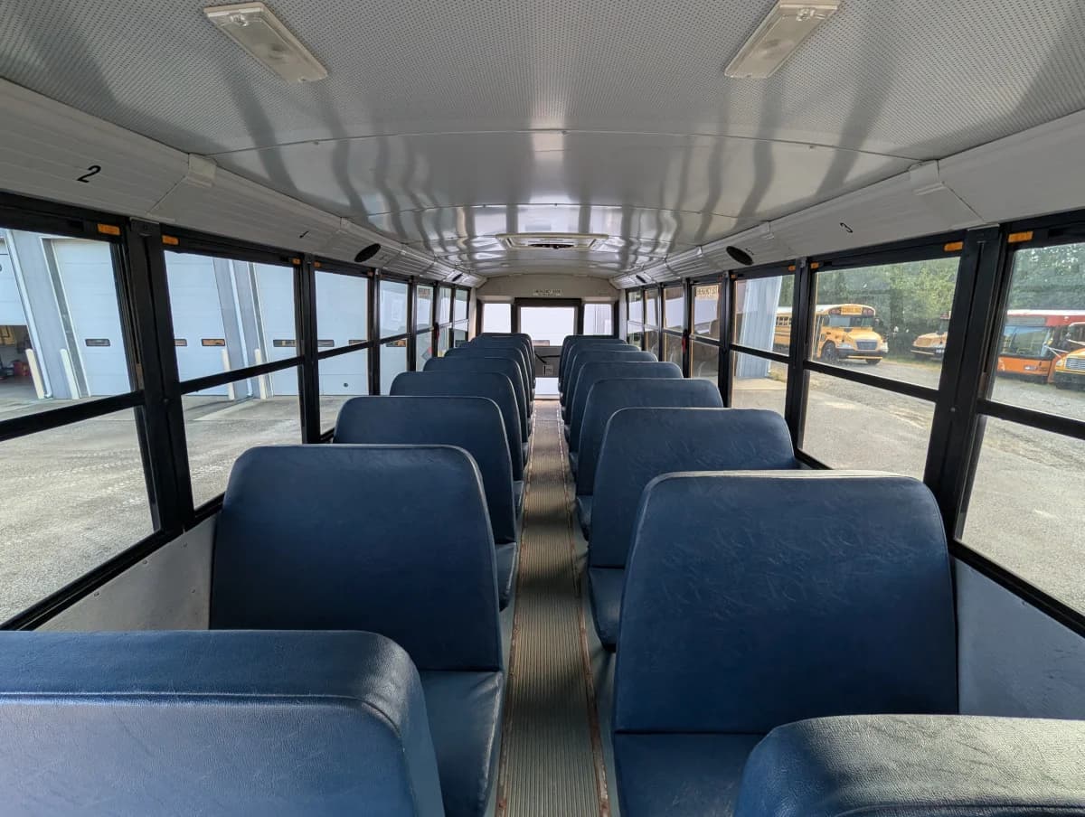 12 AVAILABLE THOMAS C2 48P - Image 8