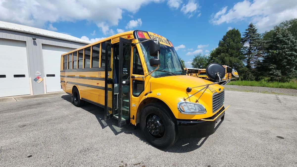 2018 THOMAS SAF-T-LINER C2  - Image 2