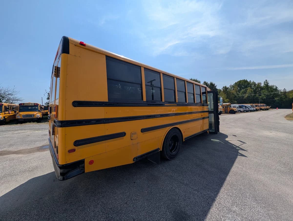 2018 Freightliner Thomas  C2 48P - Image 3