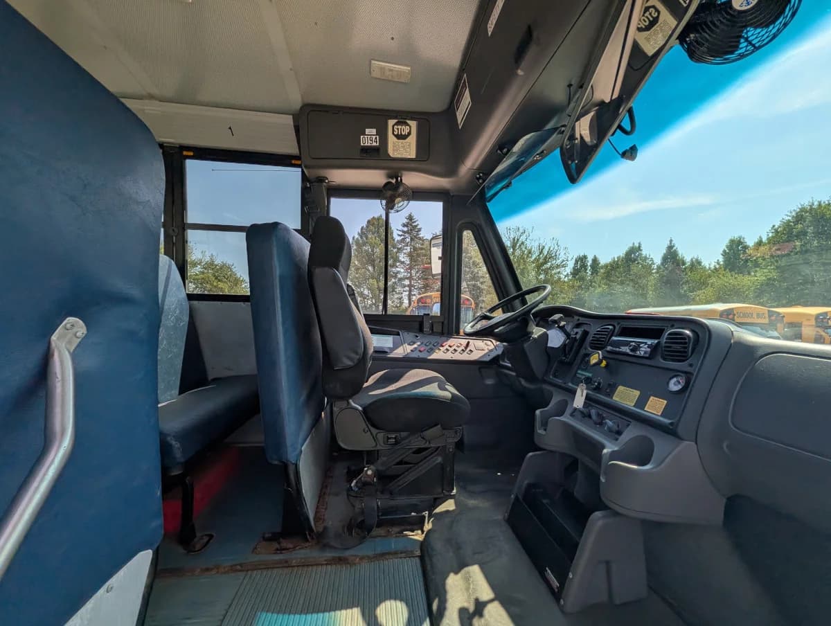 2018 Freightliner Thomas  C2 48P - Image 6