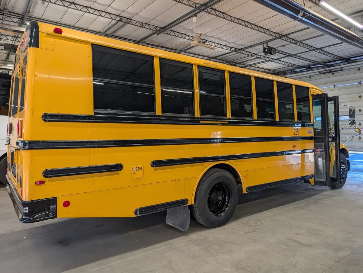 2018 Thomas C2 48 Passenger - Image 3