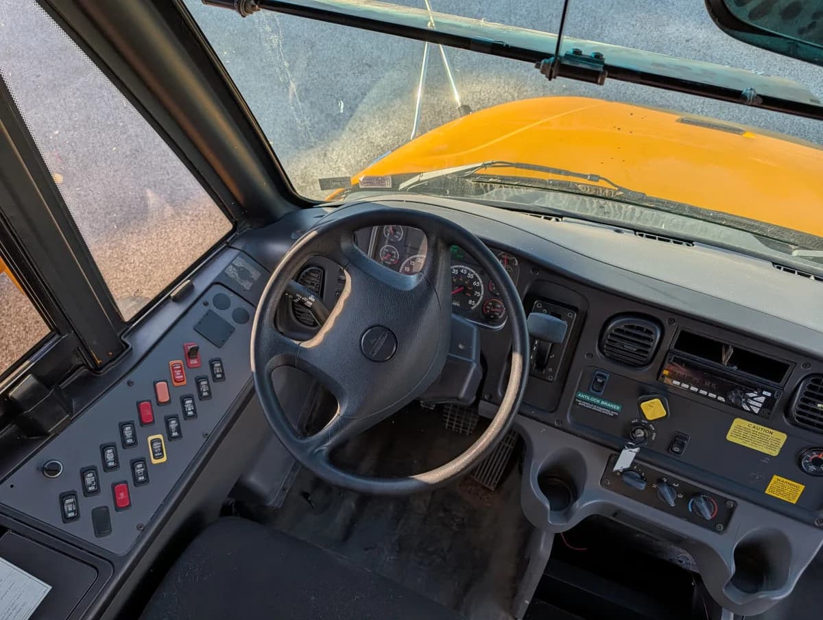 2018 Thomas C2 48 Passenger - Image 6