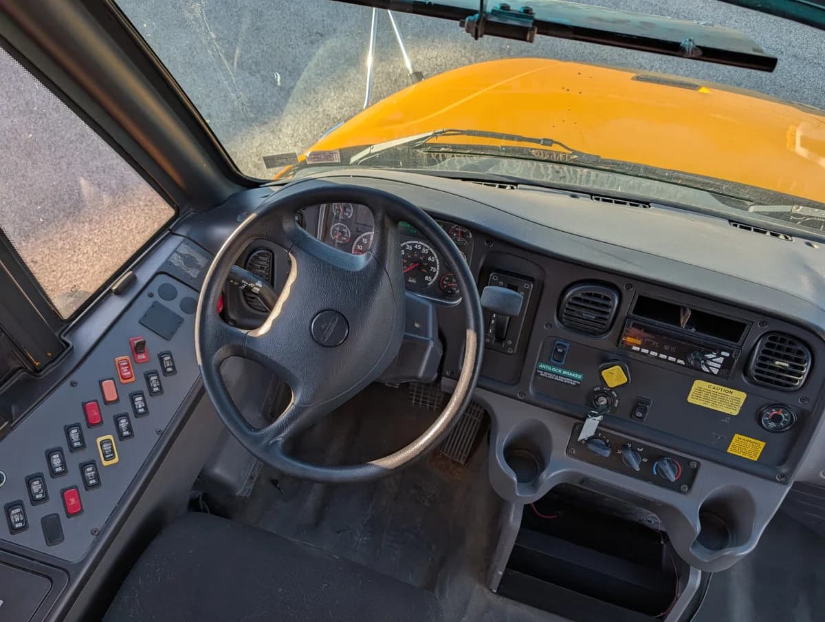 2018 Thomas C2 48 Passenger - Image 17