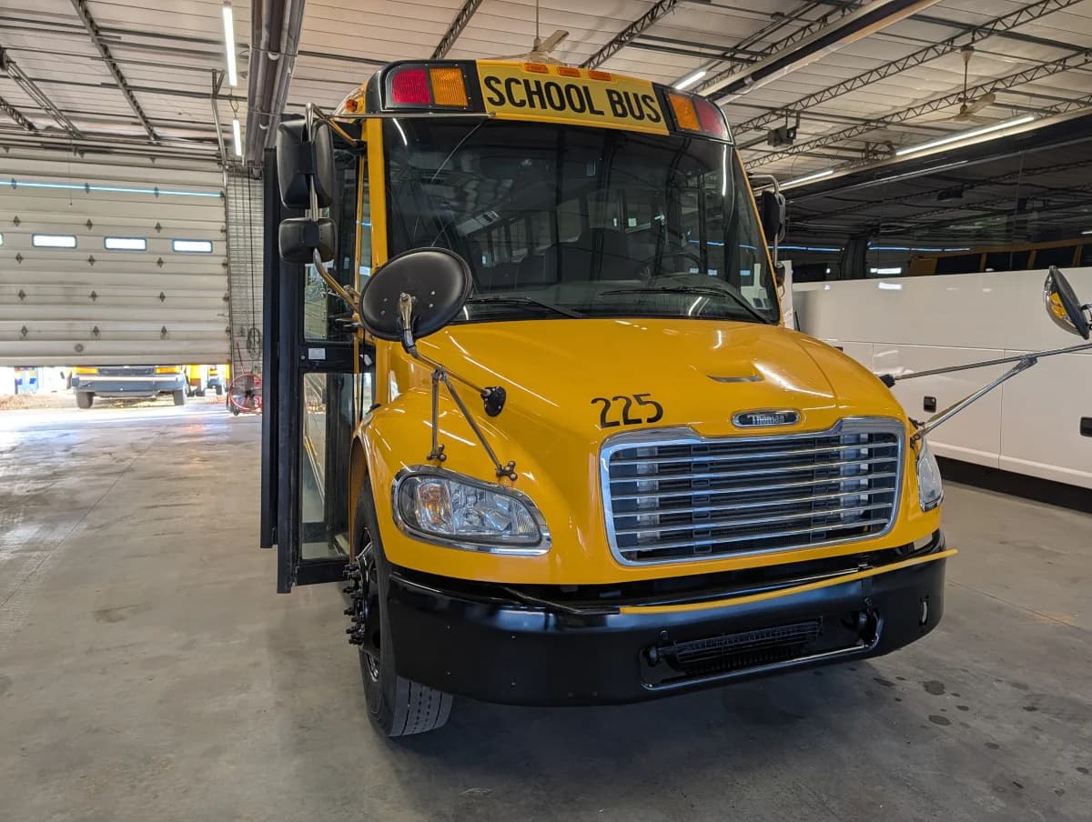 2018 Thomas C2 48 Passenger - Image 11