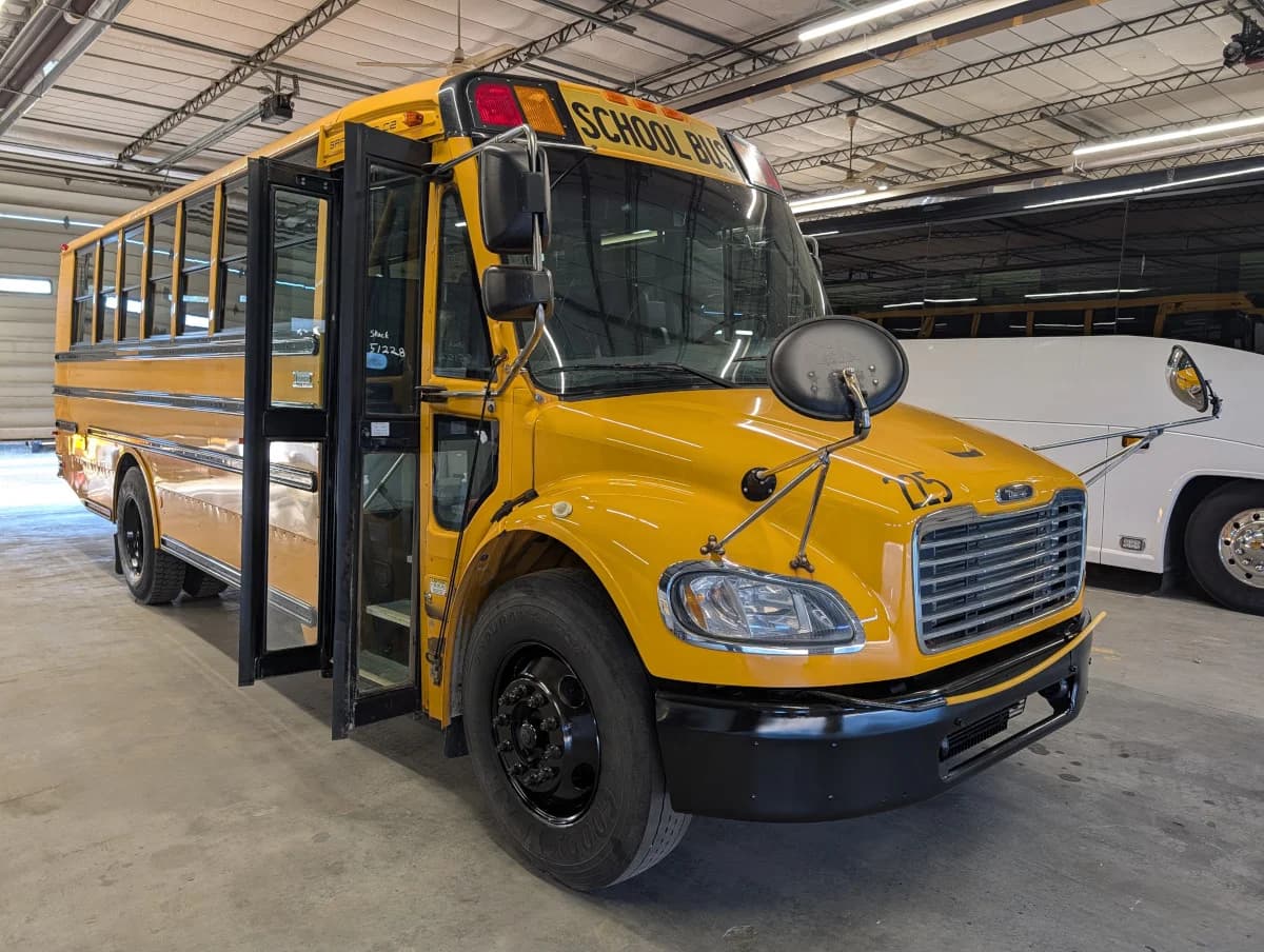 2018 Thomas C2 48 Passenger - Image 12