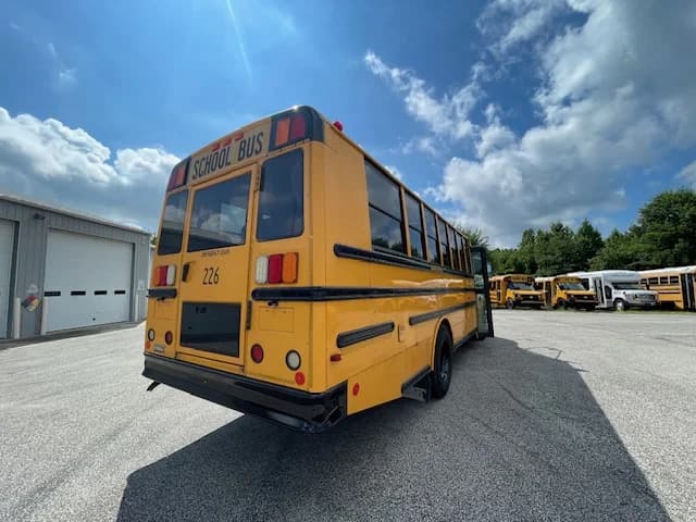 2018 THOMAS C2 48 Passenger  - Image 4
