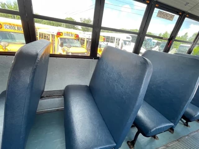 2018 THOMAS C2 48 Passenger  - Image 6