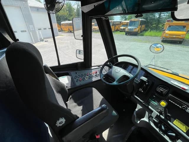 2018 THOMAS C2 48 Passenger  - Image 9