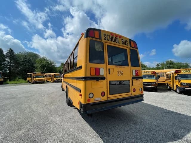 2018 THOMAS C2 48 Passenger  - Image 3