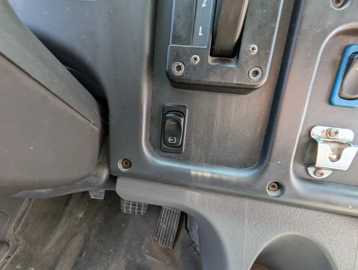 2018 Thomas C2 48 Passenger - Image 13
