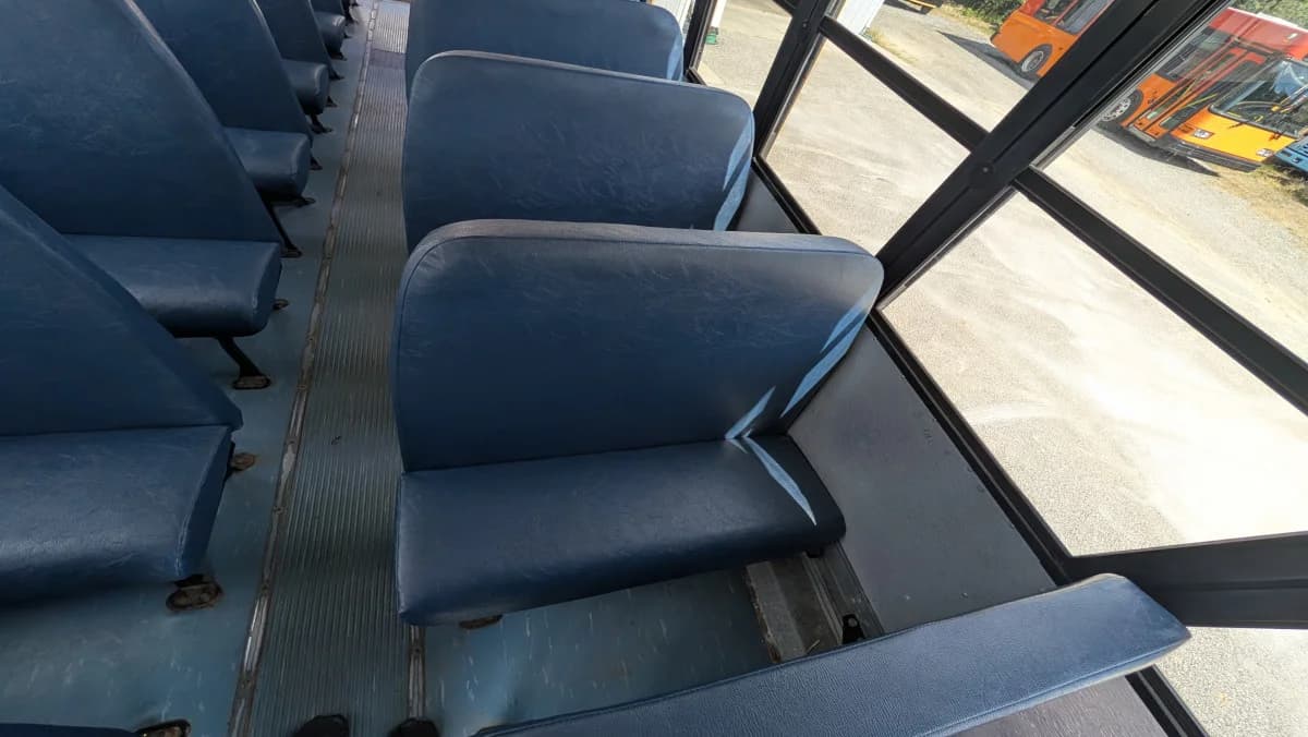 2018 Thomas C2 48 Passenger - Image 9