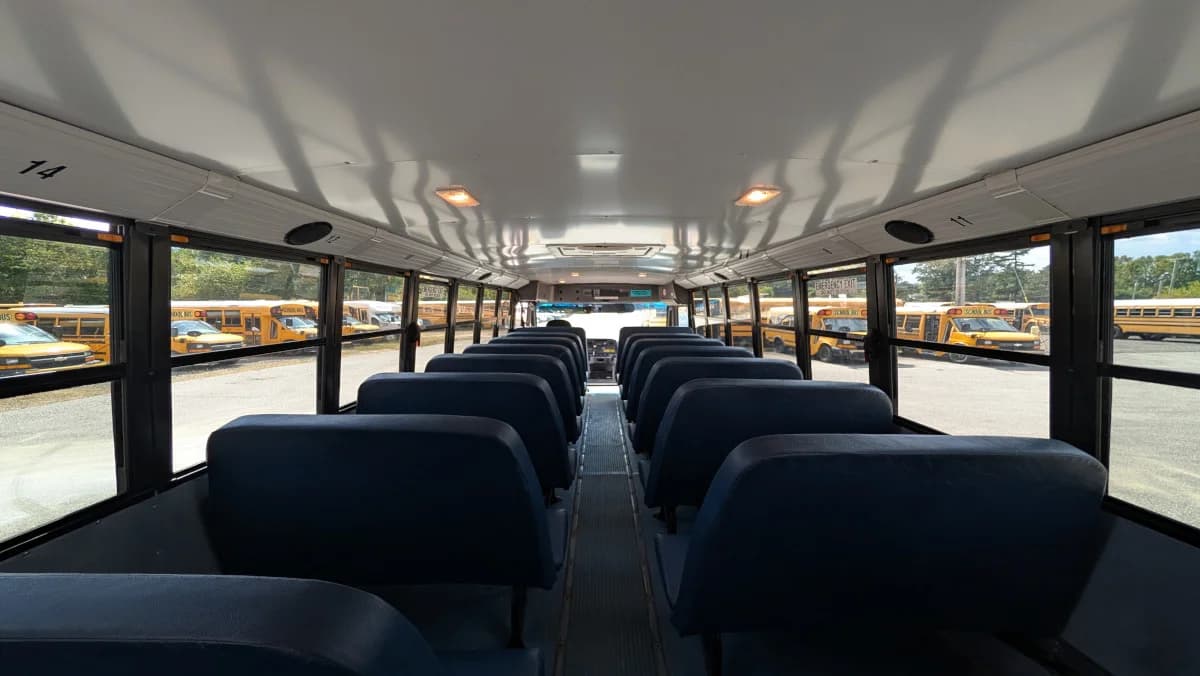2018 Thomas C2 48 Passenger - Image 11