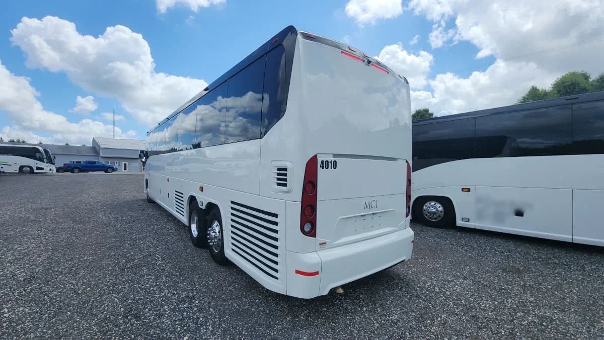 2025 MCI J4500 ADA Coach Bus - Image 40
