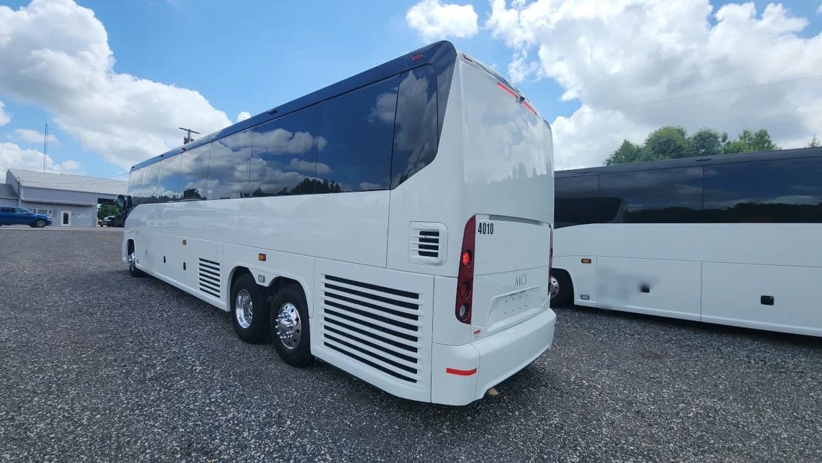 2025 MCI J4500 ADA Coach Bus - Image 4