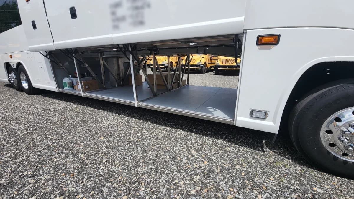 2025 MCI J4500 ADA Coach Bus - Image 33