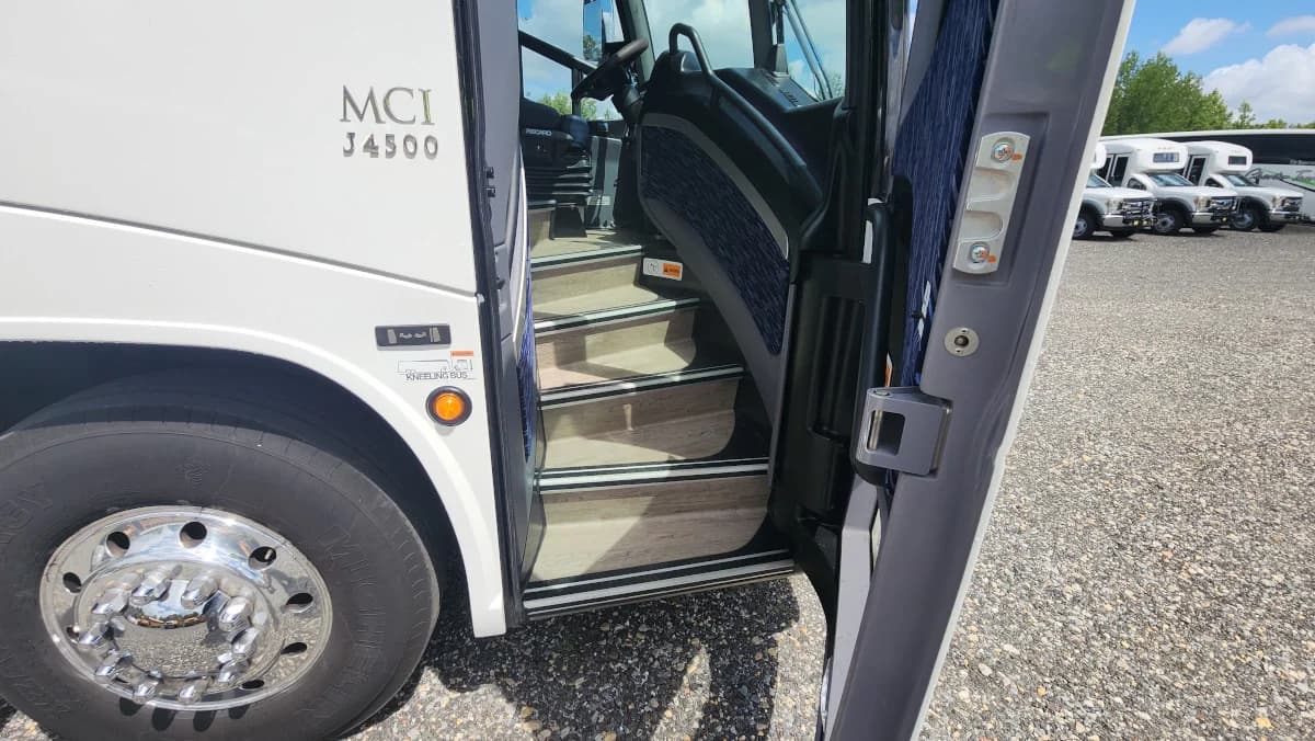2025 MCI J4500 ADA Coach Bus - Image 5