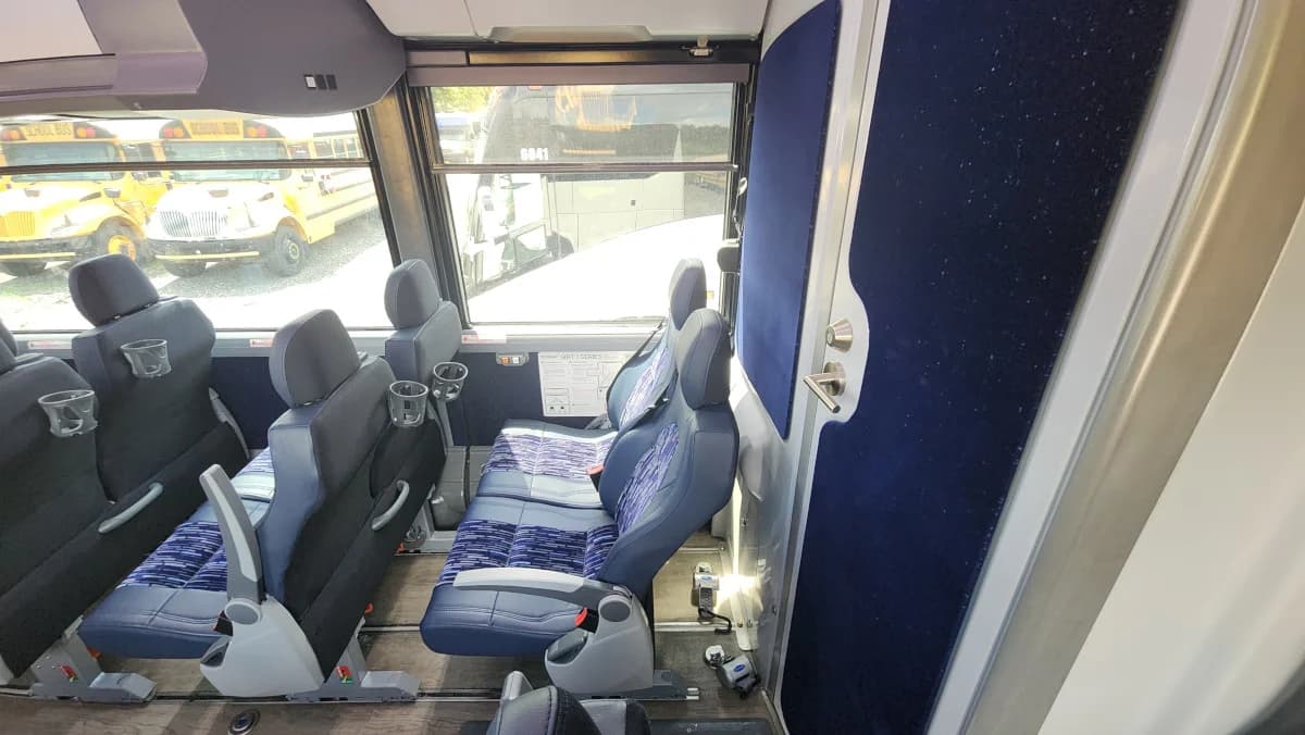 2025 MCI J4500 ADA Coach Bus - Image 18