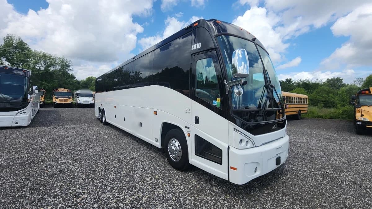 2025 MCI J4500 ADA Coach Bus - Image 36