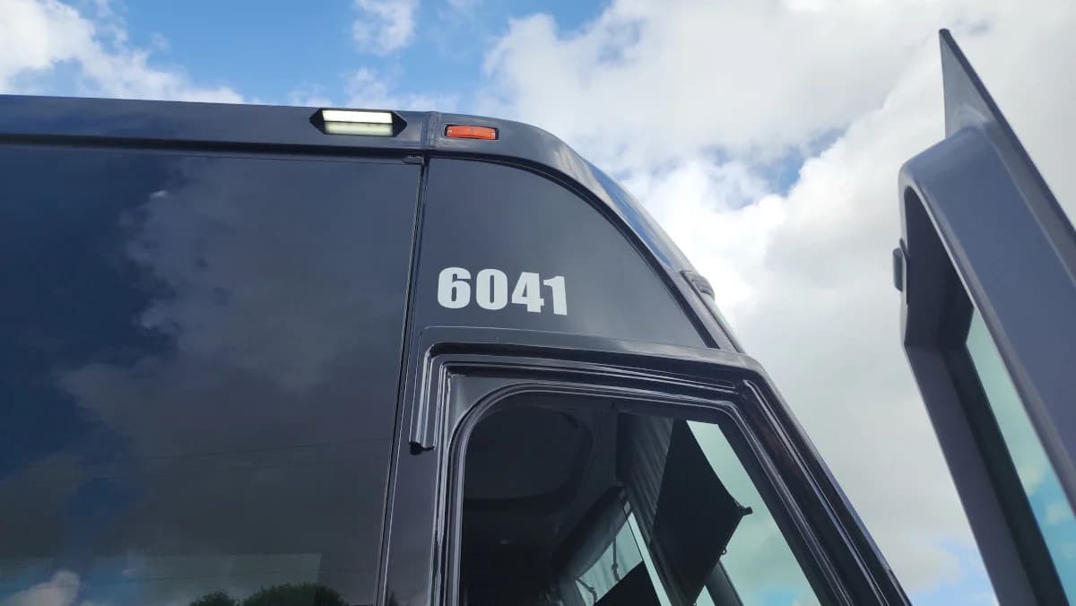 2025 MCI J4500 ADA Coach Bus - Image 29